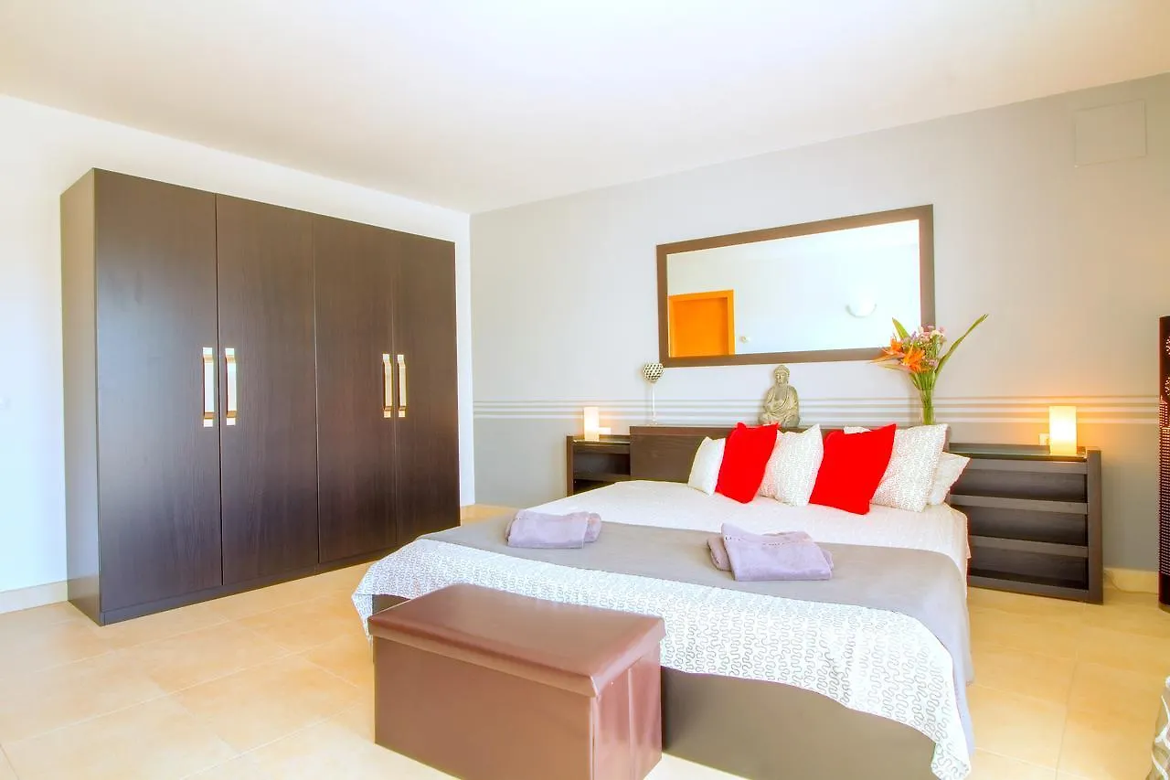 Leon Inmo Luxusvilla Coral - 10190 Empuriabrava