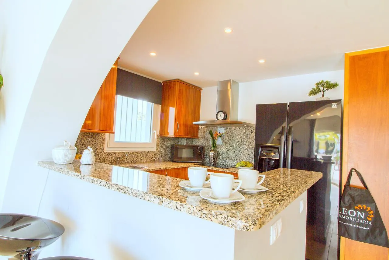 Leon Inmo Luxusvilla Coral - 10190 Empuriabrava Spain