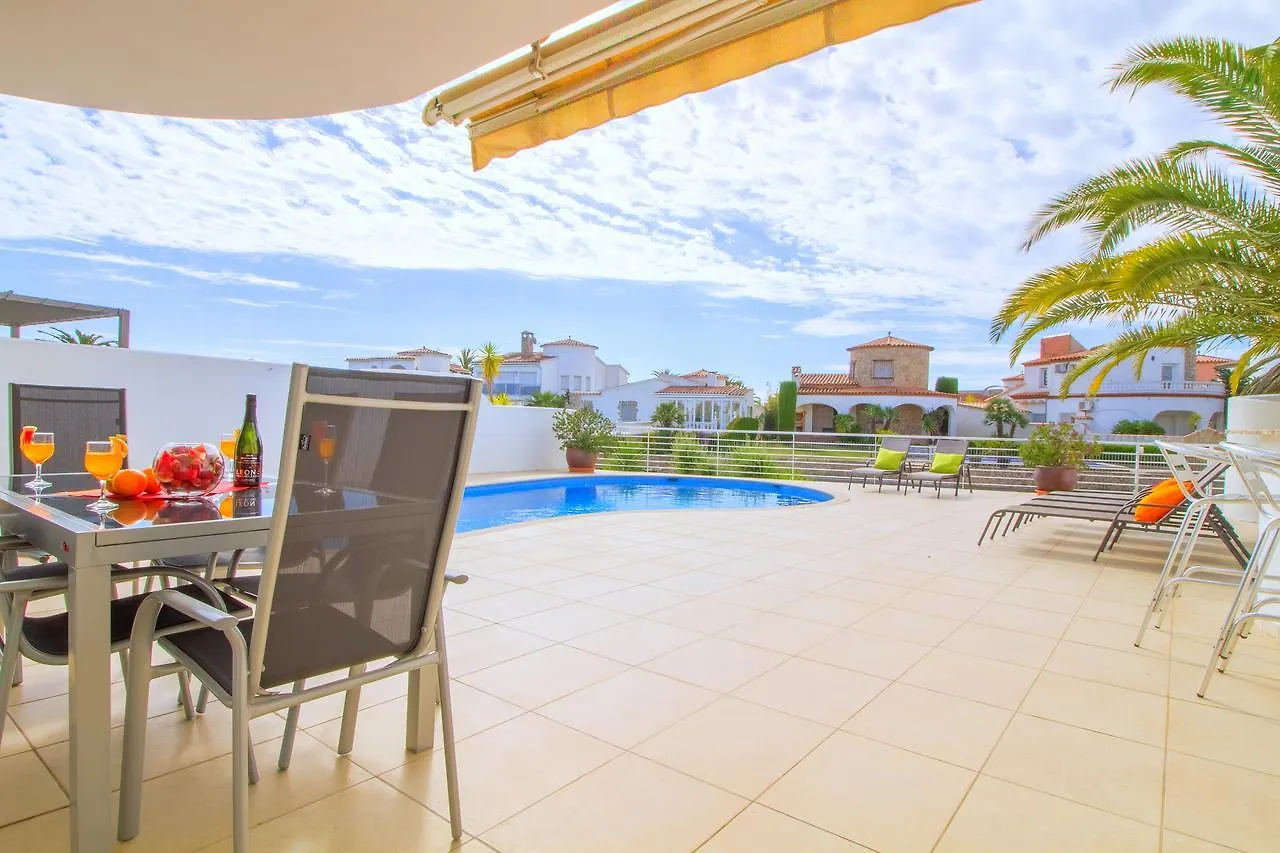 Leon Inmo Luxusvilla Coral - 10190 Empuriabrava